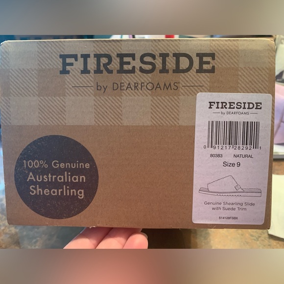 New with box, women’s Dearfoams slippers. 100% Genuine Australian Shearling - Picture 3 of 4